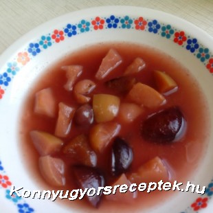 Vegyes gyümölcsleves