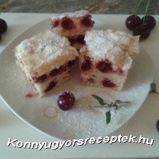 Klári különleges meggyes pitéje Klári különleges meggyes pitéje