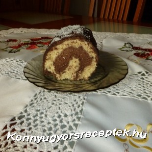 Kókusz-csokikrémes tekercs Kókusz-csokikrémes tekercs