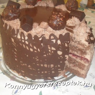 Mascarponés-csokit torta ( meggyzselével)