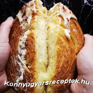 Supreme croissant