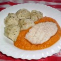 VADAS SERTÉSHÚSBÓL-ZSEMLEGOMBÓCCAL