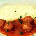 Paradicsomos húsgombóc burgonyapürével