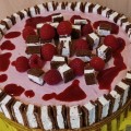 Málnás tejszínes túrós kindrer  torta
